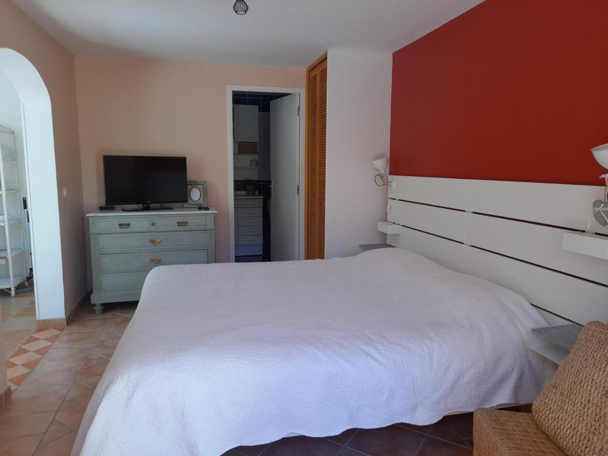 Gite Provencal Independant Avec Piscine Chauffee : Le Suy Bien Flayosc Exterior foto